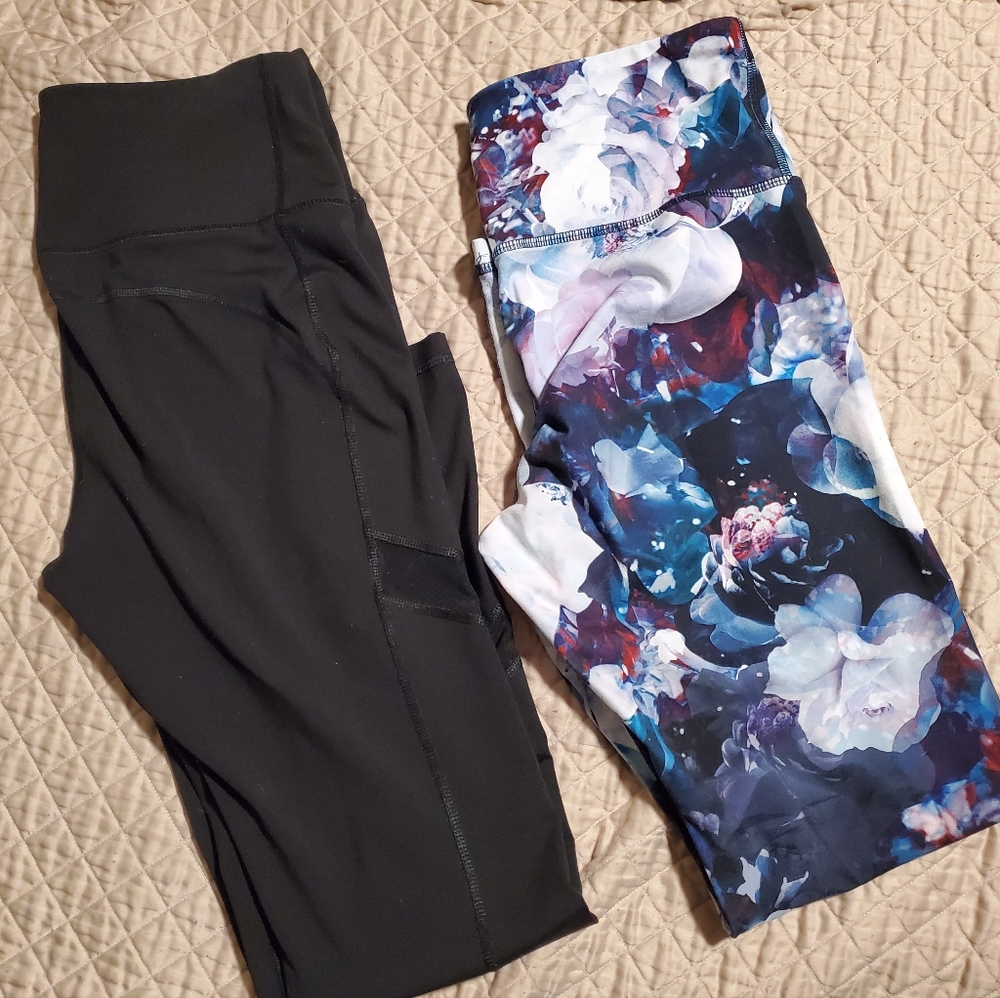 Floral black mesh 2 pair lot large Old Navy athletic leggings
